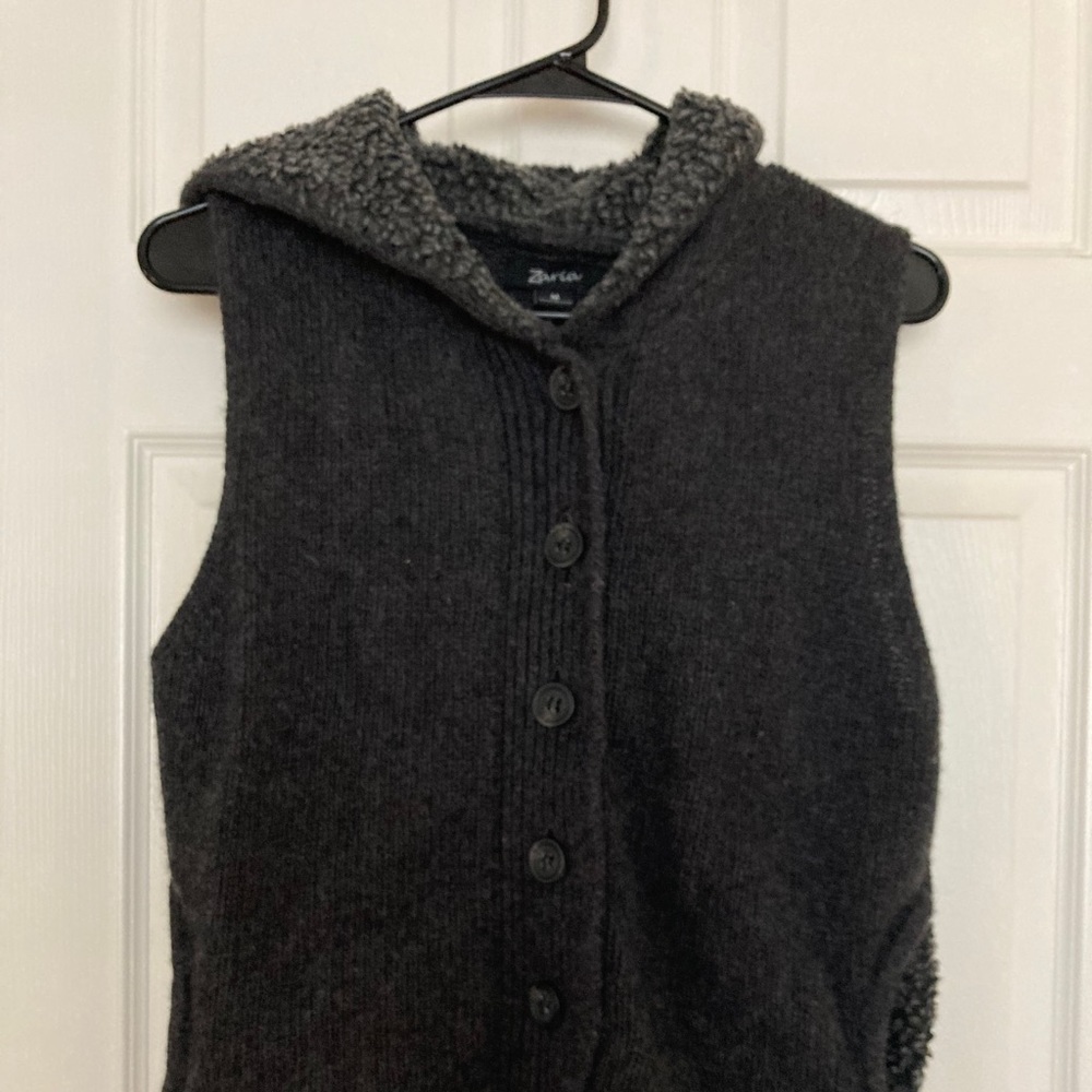 Zaria women’s vest